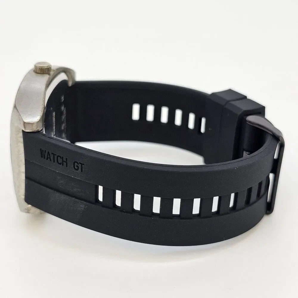 Kenneth Cole Reaction Men's Watch 42mm Black Dial New Plastic‎ Bands New Battery